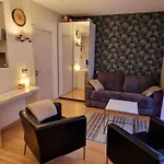 Studio Moderne, 10min A Pied Gare D'annecy * Annecy